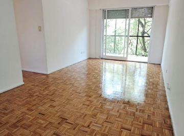 Departamento de 4 ambientes, Parque Patricios · Departamento en Venta 4 Amb Al Frente C/balcón en Parque Patricios