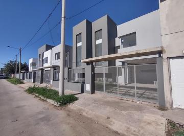 Casa · 120m² · 4 Ambientes · 1 Cochera · Duplex en Venta Barrio San Isidro