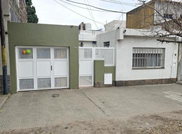 Casa · 140m² · 5 Ambientes · 2 Cocheras · Casa en Tiro Suizo
