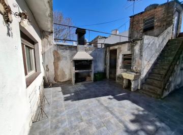 Casa · 294m² · 6 Ambientes · 2 Cocheras · Casa Multifamiliar con Local/deposito Lote Ideal Constructor