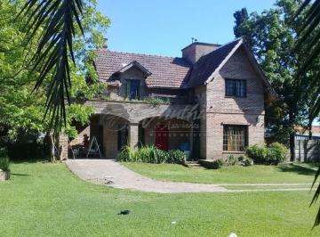 Casa de 3 ambientes, Zárate · Casa en Venta en Zárate: Barrio Saavedra Oportunidad Chalet Único
