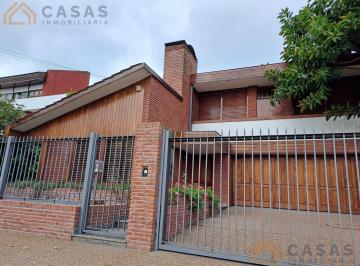 Casa · 387m² · 5 Ambientes · 4 Cocheras · Casa - San Carlos