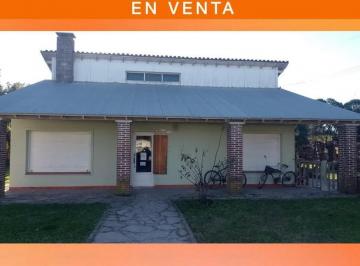 Casa de 3 ambientes, General Lamadrid · Casa en Venta