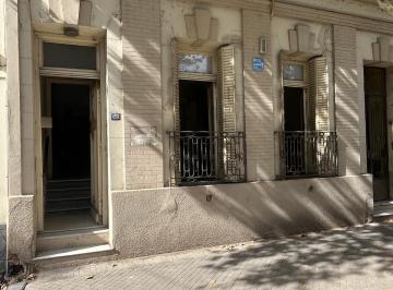 Casa · 110m² · 6 Ambientes · Casa Al Frente a Reciclar!