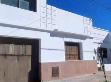 Casa · 137m² · 7 Ambientes · 1 Cochera · Casa en Venta B° San Martin