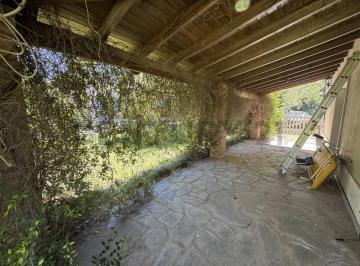 Casa · 180m² · 4 Ambientes · 2 Cocheras · Casa en Venta 4 Amb Jardin y Parrilla Ap Credito Tristán Suarez Barrio Privado Las Fuentes