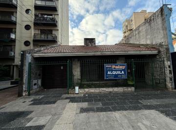 PH de 4 ambientes, Lanús · En Alquiler Dpto Tipo Casa 4 Amb C/ Fdo Libre P/ Vivienda o Uso Prof. en Lanus o