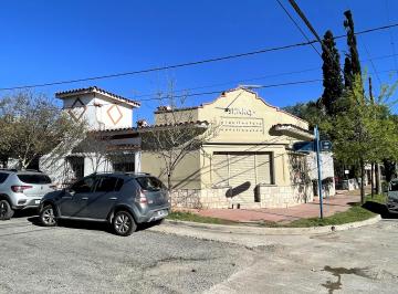 Casa de 7 ambientes, Río Ceballos · Casa con Local Comercial en Venta – Río Ceballos