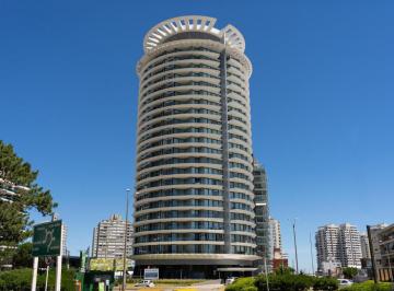 Departamento · 135m² · 4 Ambientes · 1 Cochera · Venta Departamento 3 Dorm. con Cochera - Artower - Punta del Este, Uruguay