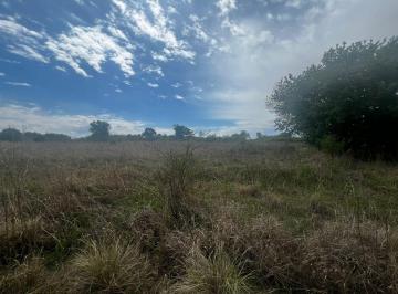 Terreno · 2100m² · Tres Lotes en Zona Golf Villa Allende