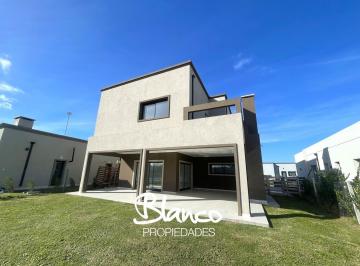 Casa · 195m² · 6 Ambientes · 1 Cochera · Casa en Venta en San Pablo, Pilar, G. B. a. Zona Norte