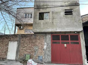 Casa de 3 ambientes, Avellaneda · Podesta 40, Avellaneda / Casa 3 Ambientes / Patio /lote110 m² / U$s 110.000