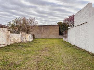 Terreno · 840m² · Lote de 840 m² en Barrio Alberdi