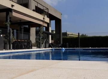 Casa · 220m² · 4 Ambientes · 3 Cocheras · Lagos del Norte - Enero 2026