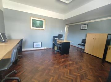 Departamento · 67m² · 5 Ambientes · Departamento Dos Dorm.