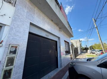 PH · 86m² · 3 Ambientes · 1 Cochera · PH en Avellaneda Tres Ambientes en Venta