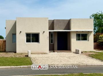 Casa · 91m² · 3 Ambientes · 1 Cochera · Casa en Venta San Sebastian Area 13