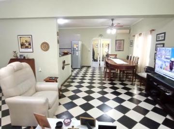 Casa · 275m² · 3 Dormitorios · 3 Cocheras · Casa en Santa Fe