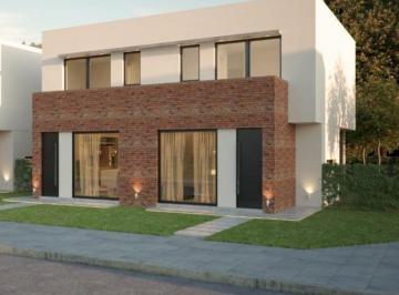 Casa · 105m² · 4 Ambientes · 2 Cocheras · Monte Hermoso/ Casa Super Moderna y Funcional/ 3 Dorm./ a Pasos del Mar
