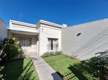 Casa · 120m² · 4 Ambientes · 1 Cochera · Casa en La Plata