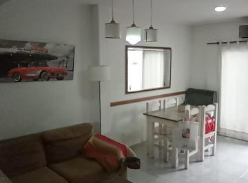 PH · 55m² · 3 Ambientes · 1 Cochera · PH en Los Hornos