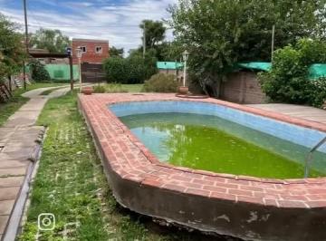 Casa · 75m² · 1 Ambiente · Casa a La Venta con Pileta en Empalme Lobos