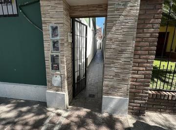 PH · 90m² · 5 Ambientes · PH en Moron Sur Venta