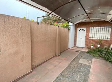 Casa · 85m² · 1 Cochera · Estupendo Dúplex a La Venta Sobre Calle Berro