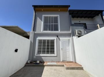 PH · 110m² · 3 Ambientes · 1 Cochera · Dúplex a Estrenar con Jardín y Cochera