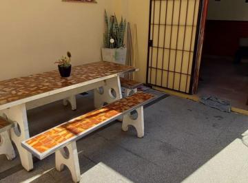 Casa de 4 ambientes, Vicente López · Preciosa Casa 4 Amb con Patio y Cochera Cubierta