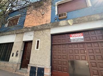 Casa · 371m² · 11 Ambientes · 2 Cocheras · Casa en Venta en Guemes, Oportunidad de Inversión