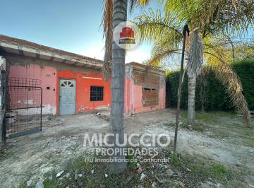 Casa · 400m² · 6 Ambientes · Lote en Venta con Dos Viviendas | Pellegrini N°309 Entre Nardo y Chapuis | Otamendi, Campana