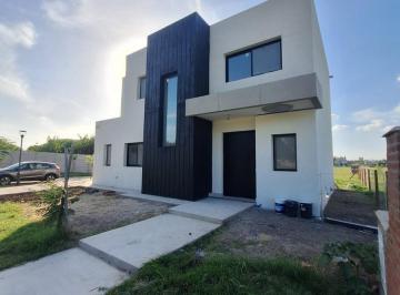Casa · 190m² · 5 Ambientes · 1 Cochera · Casa en Venta en El Olivar Km 38