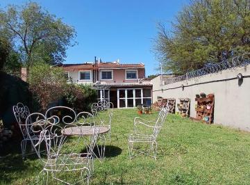 Casa · 150m² · 7 Ambientes · 2 Cocheras · Venta Duplex (El Refugio) Recta Martinolli. 3 Dorm