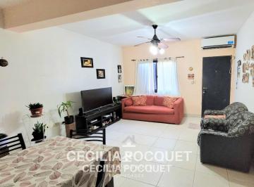 Casa · 120m² · 4 Ambientes · 1 Cochera · Casa Duplex en Venta Barrio Democracia Ciudad Evita