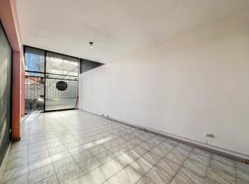 Local comercial · 51m² · 1 Cochera · Local + Espacio Para Auto Descubierto - Salta y Rivadavia
