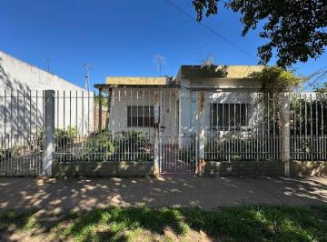Casa · 121m² · 5 Ambientes · 1 Cochera · Casa a La Venta en Don Torcuato