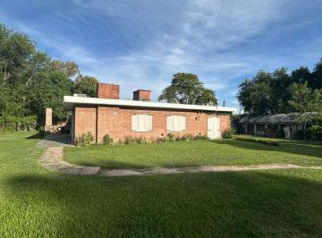 Casa de 6 ambientes, Villa Allende · Casa Villa Allende Centro con Lote de 2200 m²