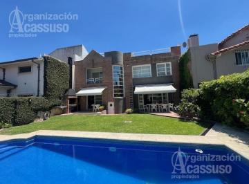 Casa · 400m² · 6 Ambientes · 3 Cocheras · Casa en Venta Martinez