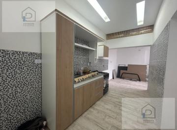 Casa · 90m² · 5 Ambientes · Casa en Venta en Alta Córdoba 3 Dorm. - Cochera