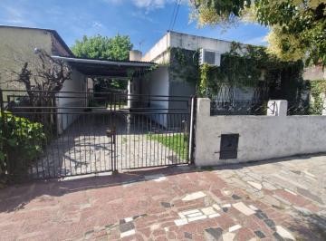 Casa de 3 ambientes, Almirante Brown · Casa de 2 Dorm..