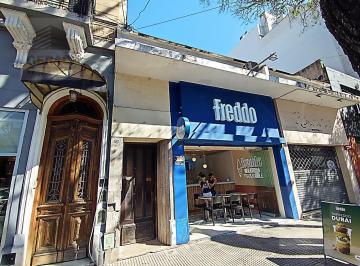 PH · 101m² · 5 Ambientes · Excelente PH Reciclado a Nuevo en Caballito