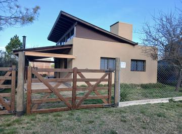 Casa de 5 ambientes, Potrero de Garay · Hermosa Casa con Buen Ingreso y Cercania Al Lago