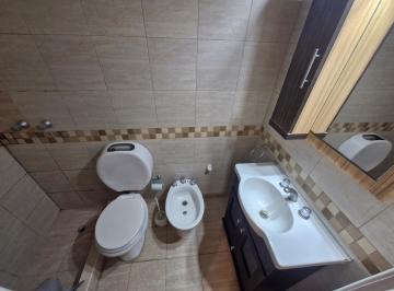 Departamento de 1 ambiente, Recoleta · Monoambiente Refaccionado Larrea y Cordoba Redeado de Facultades Lateral Sup. 26 m²