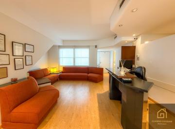 Oficina comercial de 6 ambientes, Tribunales · Oficina en Penthouse con Cochera - Remodelada a Nuevo en Tribunales con Totem de Seg 24 H