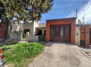 Casa · 160m² · 3 Ambientes · 1 Cochera · Casa en Vengta en G. de Laferrere
