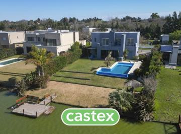 Casa · 195m² · 5 Ambientes · 2 Cocheras · Casa a La Laguna en Venta en Cantón Norte