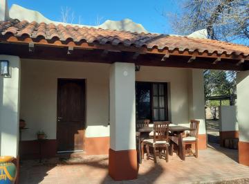Casa · 161m² · 3 Dormitorios · 4 Cocheras · Venta - Complejo de Suites - Traslasierra - Mina Clavero