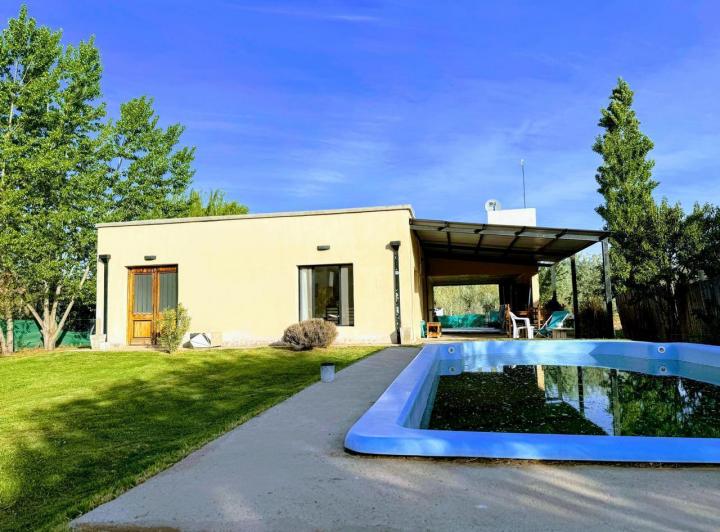 Casa · 15m² · 5 Ambientes · 2 Cocheras