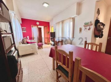Departamento · 51m² · 4 Ambientes · PH en Venta — Excelente Ubicación (18 y 33) · Bajas Expensas. Dos Dorm.. Apto Banco